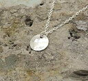 小さなハンマースターリングシルバーディスクネックレス Cloud Cap Jewelry Tiny Hammered Sterling Silver Disc ...