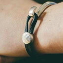 彼女へのハンマードブラックレザーブレスレットジュエリーギフト Designed by Stacey Jewelry, LLC Hammered Black Le...