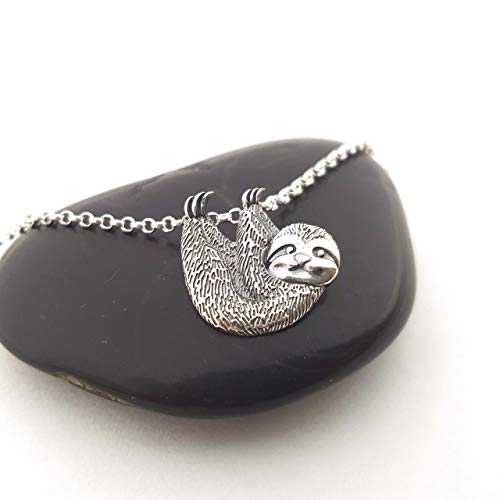 ナマケモノ チャーム ネックレス - スターリングシルバー - アニマル ネックレス - 彼女へのギフト CY Design Studio Sloth Charm Necklace - Sterling Silver - Animal Necklace - Gift for Her ナマケモノ チャーム ネックレス - スターリングシルバー - アニマル ネックレス - 彼女へのギフト CY Design Studio Sloth Charm Necklace - Sterling Silver - Animal Necklace - Gift for Her