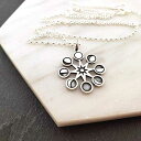 Moon Phases チャーム ネックレス - 可憐なスターリングシルバー ジュエリー CY Design Studio Moon Phases Charm Necklace - Dainty Sterling Silver Jewelry|詳細画像