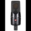 SE ELECTRONICS - X1 Series Large Condenser Microphone and Clip(2)