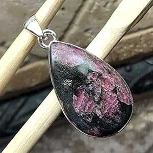 天然 Eudialyte 925 ソリッド スターリング シルバー ペンダント 40mm Natural Rocks by Kala Natural Eudialyte 925 Solid Sterling Silver Pendant 40mm 天然 Eudialyte 925 ソリッド スターリング シルバー ペンダント 40mm Natural Rocks by Kala Natural Eudialyte 925 Solid Sterling Silver Pendant 40mm