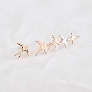ミスマッチの鳥の群れのイヤリング ローズゴールド シャイニー仕上げ Jamber Jewels Mismatched Flock of Birds Earrings ROSE GOLD Shiny Finish ミスマッチの鳥の群れのイヤリング ローズゴールド シャイニー仕上げ Jamber Jewels Mismatched Flock of Birds Earrings ROSE GOLD Shiny Finish