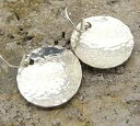 スターリングシルバー ハンマード ディスク イヤリング (小さなお皿の形) Cloud Cap Jewelry Sterling Silver Hammered...