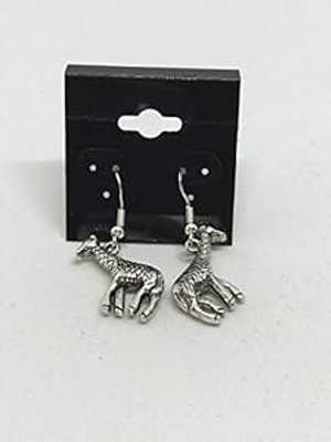 シルバートーン 3D キリン チャーム ダングル イヤリング スターリング シルバー フック付き Mama Otter's Tidbits Silvertone 3D Giraffe Charm Dangle Earrings with Sterling Silver Hooks シルバートーン 3D キリン チャーム ダングル イヤリング スターリング シルバー フック付き Mama Otter's Tidbits Silvertone 3D Giraffe Charm Dangle Earrings with Sterling Silver Hooks