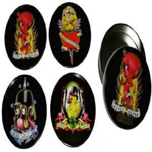 SourpussClothingのタトゥーフラッシュ漫画コースター（メタルティンの4個セット） Tattoo Flash Cartoon Coasters from Sourpuss Clothing (Set of 4 in Metal Tin)