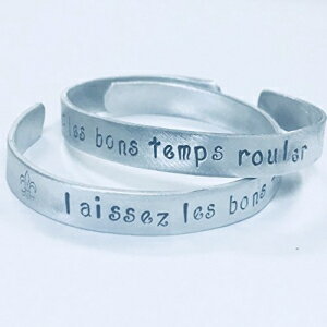 Z  { ^ [[ (yԂ߂܂傤) Jt uXbg - }fBOɍœKłB Laissez Les Bons Temps Rouler (let the good times roll) Cuff Bracelet - perfect for Mardi Gras!
