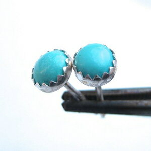 5mmラウンドターコイズスタッドピアス Twisted Designs Jewelry 5mm Round Turquoise Stud Earrings