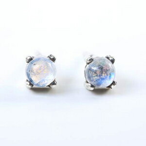 X^[OVo[̃|XgƃobLOvOZbeBÕJ{V[Xg[X^[OVo[̃X^bhsAX Metal Studio Jewelry Sterling silver stud earrings with cabochon moonstone in prongs setting with ste