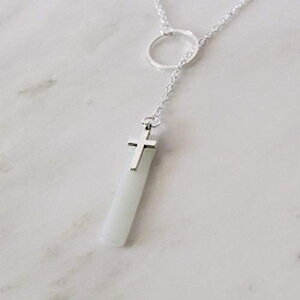 女性のための白いステンドグラスラリアット宗教ネックレス Shattered Hues White Stained Glass Lariat Religious Necklace For Women