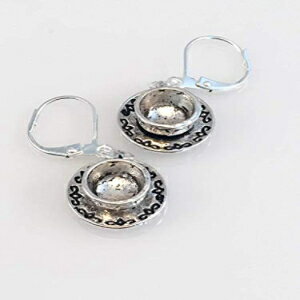 アンティークピューターのコーヒーまたはティーカップのイヤリング qued Pewter Coffee or Tea Cup Earrings