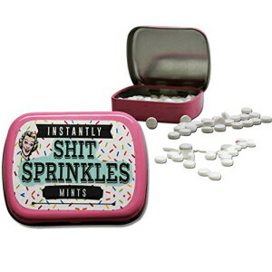 Instantly Shit Sprinkles Mints – ヴィンテージの女性とスプリンクルのデザインのミント缶 – 友達へのノベルティキャンディー – ウィンターグリーンブレスミント、シュガーフリー Instantly Shit Sprinkles Mints – Vintage woman and sprinkles des