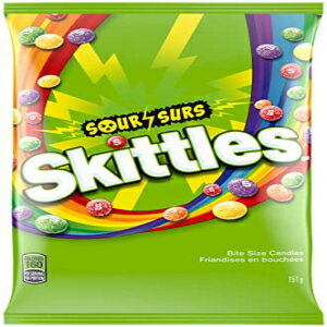 スキットルズ サワー グミ キャンディー (151g) (3 個パック) カナダから輸入 Skittles Sours Gummy Candy (151g) (Pack of 3) Imported from Canada