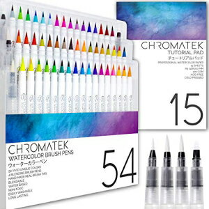 54 本の水彩ブラシ ペン、15 ページ パッド、Chromatek のオンライン ビデオ チュートリアル シリーズ。本物のブラシチップ。4つのブレンドブラシ。簡単にブレンド可能。鮮やか。スムーズ。50 のユニークな色。プロ仕様の画材。 54 Watercolor Brush Pens, 15