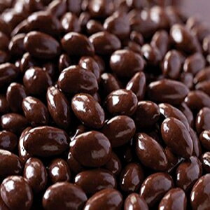 Its Delish グルメ ダークチョコレート カバード アーモンド (2 ポンド) Gourmet Dark Chocolate Covered Almonds by Its Delish (2 lbs)