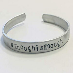 #Enoughis十分な女性の性的暴行運動ブレスレット、変色しないアルミニウム製のハンドスタンプカフブレスレット、アメリカで手作り Ann Peden Jewelry #EnoughisEnough women's sexual assault movement bracelet, handstamped cuff bracelet made of non