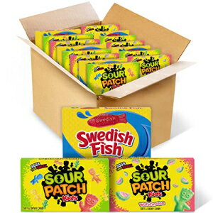 楽天GlomarketSOUR PATCH KIDS Original Candy, SOUR PATCH KIDS Watermelon Candy & SWEDISH FISH Candy Variety Pack, Halloween Candy, 15 Movie Theater Candy Boxes