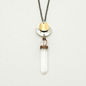 未加工のクリア水晶宝石ミックスメタルワイヤーラップコインネックレス 20 インチ Karolina Laura Raw Clear Quartz Crystal Gemstone Mixed Metal Wire-wrapped Coin Necklace 20 Inches 未加工のクリア水晶宝石ミックスメタルワイヤーラップコインネックレス 20 インチ Karolina Laura Raw Clear Quartz Crystal Gemstone Mixed Metal Wire-wrapped Coin Necklace 20 Inches