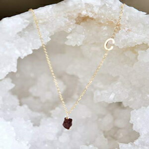 生のレッド ガーネット & イニシャル C ゴールド メッキ ネックレス Creations by Kristel Raw Red Garnet & Initial C Gold- Plated Necklace