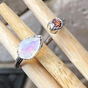 天然エチオピア オパール、ガーネット 925 ソリッド スターリング シルバー リング サイズ 6、7、7.5、8 Natural Rocks by Kala Natural Ethiopian Opal, Garnet 925 Solid Sterling Silver Ring Size 6, 7, 7.5, 8 天然エチオピア オパール、ガーネット 925 ソリッド スターリング シルバー リング サイズ 6、7、7.5、8 Natural Rocks by Kala Natural Ethiopian Opal, Garnet 925 Solid Sterling Silver Ring Size 6, 7, 7.5, 8