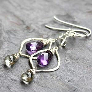 グリーン パープル アメジスト イヤリング スターリング シルバー ロング ダングル ハンマード ランタン 2.3 インチ Aerides Designs Green Purple Amethyst Earrings Sterling Silver Long Dangle Hammered Lanterns 2.3 Inch