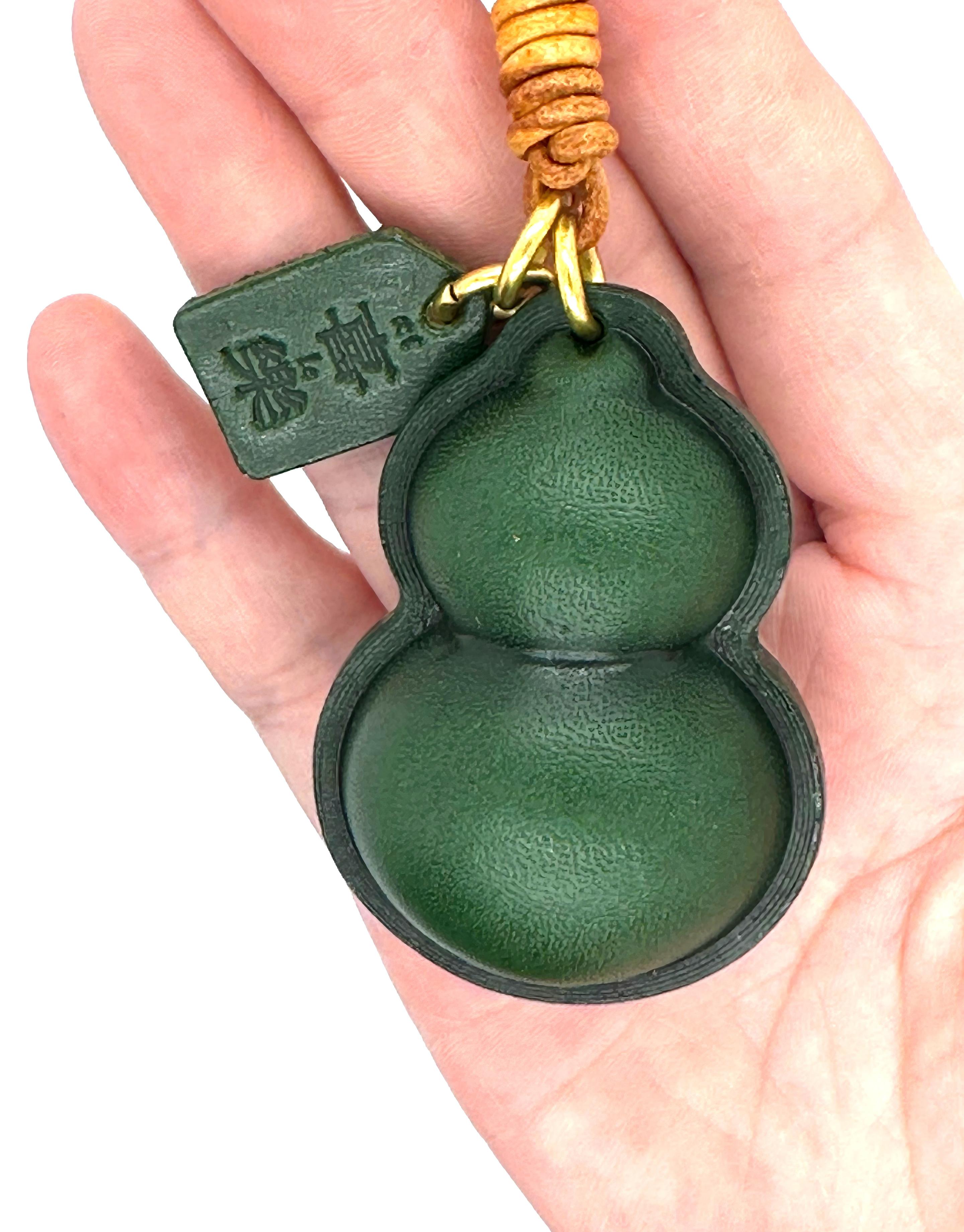 樂天商城 - 【瓢箪ーチャーム】牛革バッグチャーム チャーム 選べる5色 ひょうたん ひょうたんチャーム 革製品 革製バッグチャーム 小物 革製小物 可愛らしいバッグチャーム かわいい小物 開運 運気アップ 運気 母の日