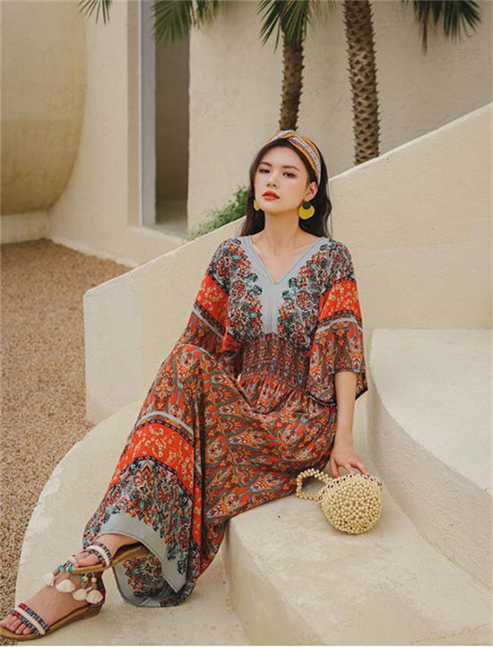 【旅行・夏向け】花柄リゾートワンピース 半袖Vネック ロング丈 ゆったり体型カバ...