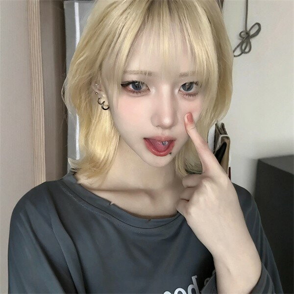 ウィッグ ミディアムへア ストレート ゴールド 金髪 前髪あり フルウィッグ 可愛い コスレ ロリータ ゴスロリ 原宿 レディース コスチューム 仮装 大人 おしゃれ 普段使い 日常使い イベント 学園祭 演劇 舞台 学芸会 文化祭 ハロウィングローリーパーク