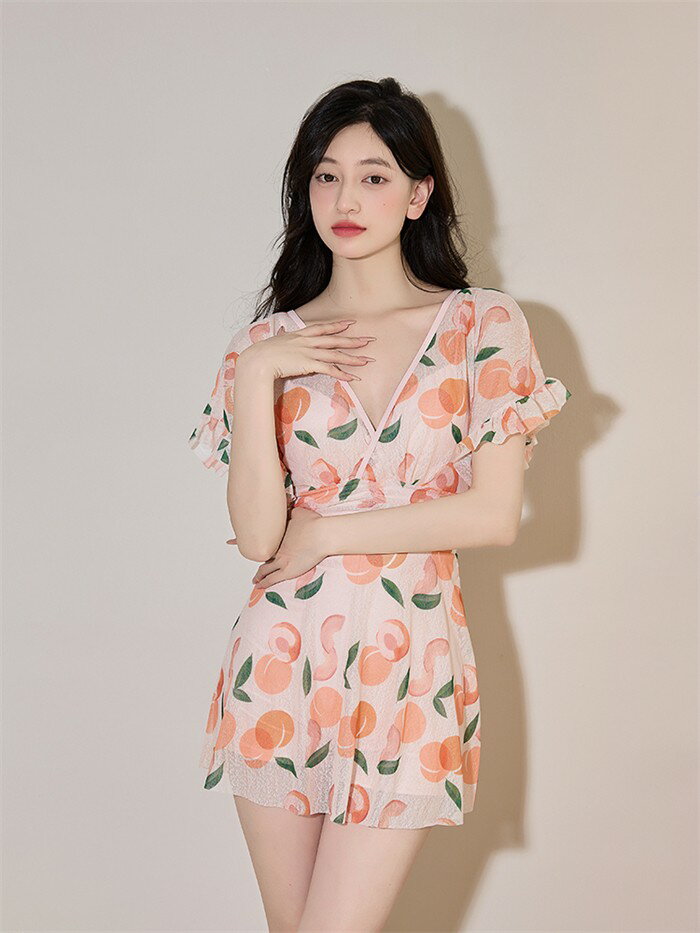 ワンピース水着 桃柄 ぽっちゃり 4L 5L 6L 水着 大きいサイズ 体型カバー 服みたいな 韓国風 露出控えめ 可愛い Vネック おしゃれ ショートパンツ ビーチ プール 夏 リゾート オールインワン オトナ女子 温泉 セクシー 大人 ママ水着