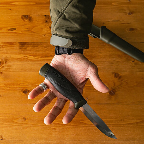 モーラナイフ Morakniv キャンプナイフ アウトドアナイフ コンパニオン ヘビーデューティー 1249 Companion HeavyDuty アウトドア用ナイフ