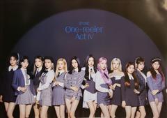 楽天Goods ＆ Music【ポスター】IZ*ONE 4TH MINI ALBUM ONE-REELER ACT OFFICIAL POSTER - PHOTO CONCEPT SCENE #2【安心国内発送】【ポスター丸め発送】