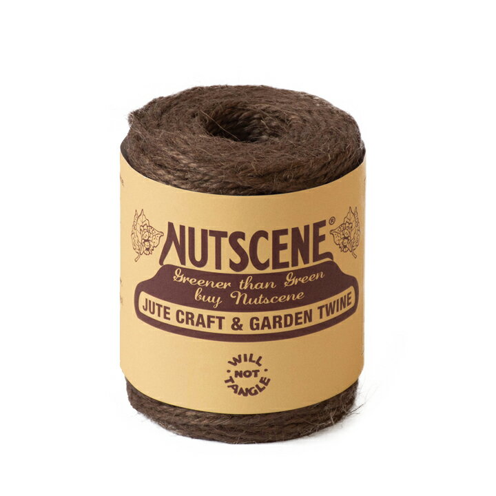 　商品SPEC ◆ナッツシーン「NUTSCENE」 麻ひも ヘリテージ　ミニスプール サイズ：高さ8cm × 直径5.5cm 麻ひもの長さ：約60M（個体差あり） 麻ひもの太さ：約2mm前後（ばらつきがあり) 材質：3ply麻 重さ：約100g程度 ply…麻ひもを編んでいる本数です。 2plyは、2本編み、3plyは3本編みです。 ラッピング・熨斗対応　不可 生産時期の違いや、ロットにより、麻ひもやパッケージの色やデザインが異なる場合がございます。予めご了承下さい。 麻ひものカラーサンプル（約3cm程度）をご用意しております。 サンプルのご請求はこちらから。 『麻ひもサンプル希望』とお書き添えの上、お名前、郵便番号、ご住所、お電話番号をお知らせ下さい。郵送にてお送りします。 　ご購入前に必ずご確認ください。 【麻ひもについて】 ・入荷の時期により、色合いが異なる場合がございます。 ・染料の配合の違いで、お色味が異なる事から、メーカー、弊社共に、同じ色として取り扱っております。 ・著しく色味が変わった場合は、ホームページ上にてお色を掲載させていただきますが、若干の違いにつきましては、許容範囲内のものとして、ご了承下さい。 ・麻ひもは染料により匂いがあります。予めご注意ください。 色の違いに関する、交換・ご返品はご遠慮下さいますようお願い申し上げます。 ・自然素材を使用している為、異物（麻の皮など）の付着が見られます。 ・加工上、油を含んでいるので、接するものによっては油染みができてしまう可能性があります。ご注意ください。 ・麻ひもの特性として繊維が抜け落ちたりします。予めご了承ください。 ・麻ひもは製造過程で、紡いだ糸を繋ぎ合わせながら、規定量の糸玉に成形する為、 麻ひもの中には、結び目や糸端が途中に見られます。 【納期・在庫について】 ・本商品は複数の販売部門で在庫を共有しております。都度、在庫調整を行っておりますが、タイミングにより在庫にずれが生じることがあります。在庫数更新が間に合わずご注文頂いた商品が欠品となる場合もございます。その際は、改めてメールにて、ご連絡を差し上げますので、お手数ですがご確認下さい。メールにて、ご連絡を差し上げる期日までにご回答をいただけない場合は、ご注文をキャンセルさせていただきます。 ・納期情報につきまして、ご注文の混雑状況などにより、多少前後する場合がございます。 【商品について】 当店の商品写真は、できる限り現品を再現するよう心がけておりますが、商品の個体差や、実物との色や表情の差異が生じる場合がございます。ご了承ください。 【ご注文、お届けに関しまして】 ・運送などによる破損の無いよう検品・梱包には細心の注意を 払っておりますが、万一、破損・汚損の際は、必ず到着より一週間以内にご連絡下さい。　英国製 NUTSCENE ナッツシーン 　-麻ひも- 約60M　ヘリテージ　ミニ　スプール 毛糸の様にしなやかで扱いやすく、 植物を支える以外にも、 ラッピングリボンとしても、お使いいただけます。 右側が、一般的な麻ひも。 左側がナッツシーンの麻ひも。 比べてみると、少し細く柔らかいです。 　商品SPEC ◆ナッツシーン「NUTSCENE」 麻ひも ヘリテージ　ミニスプール サイズ：高さ8cm× 直径5.5cm 麻ひもの長さ：約60M（個体差あり） 麻ひもの太さ：約2mm前後（ばらつきがあり) 材質：3ply麻 重さ：約100g程度 ply…麻ひもを編んでいる本数です。 2plyは、2本編み、3plyは3本編みです。 ラッピング・熨斗対応　不可 生産時期の違いや、ロットにより、麻ひもやパッケージの色やデザインが異なる場合がございます。予めご了承下さい。 麻ひものカラーサンプル（約3cm程度）をご用意しております。 サンプルのご請求はこちらから。 『麻ひもサンプル希望』とお書き添えの上、お名前、郵便番号、ご住所、お電話番号をお知らせ下さい。郵送にてお送りします。 　ご購入前に必ずご確認ください。 【麻ひもについて】 ・入荷の時期により、色合いが異なる場合がございます。 ・染料の配合の違いで、お色味が異なる事から、メーカー、弊社共に、同じ色として取り扱っております。 ・著しく色味が変わった場合は、ホームページ上にてお色を掲載させていただきますが、若干の違いにつきましては、許容範囲内のものとして、ご了承下さい。 ・麻ひもは染料により匂いがあります。予めご注意ください。 色の違いに関する、交換・ご返品はご遠慮下さいますようお願い申し上げます。 ・自然素材を使用している為、異物（麻の皮など）の付着が見られます。 ・加工上、油を含んでいるので、接するものによっては油染みができてしまう可能性があります。ご注意ください。 ・麻ひもの特性として繊維が抜け落ちたりします。予めご了承ください。 ・麻ひもは製造過程で、紡いだ糸を繋ぎ合わせながら、規定量の糸玉に成形する為、 麻ひもの中には、結び目や糸端が途中に見られます。 【納期・在庫について】 ・本商品は複数の販売部門で在庫を共有しております。都度、在庫調整を行っておりますが、タイミングにより在庫にずれが生じることがあります。在庫数更新が間に合わずご注文頂いた商品が欠品となる場合もございます。その際は、改めてメールにて、ご連絡を差し上げますので、お手数ですがご確認下さい。メールにて、ご連絡を差し上げる期日までにご回答をいただけない場合は、ご注文をキャンセルさせていただきます。 ・納期情報につきまして、ご注文の混雑状況などにより、多少前後する場合がございます。 【商品について】 当店の商品写真は、できる限り現品を再現するよう心がけておりますが、商品の個体差や、実物との色や表情の差異が生じる場合がございます。ご了承ください。 【ご注文、お届けに関しまして】 ・運送などによる破損の無いよう検品・梱包には細心の注意を 払っておりますが、万一、破損・汚損の際は、必ず到着より一週間以内にご連絡下さい。　 お客様に制作いただいた、麻ひも作品をご紹介しております！