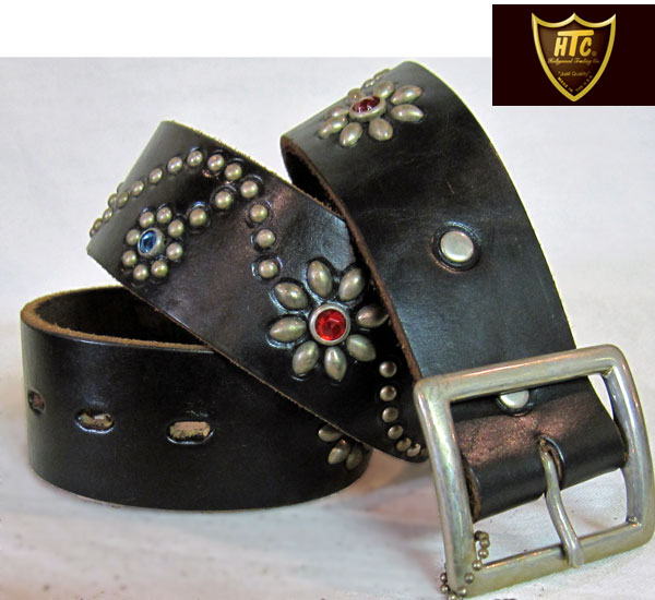 【完売】 HTC USA #24 FLOWER LEATHERBELT( エイチティーシー フラワー ベルト ) NICKEL STUDS BLACK LEATHER ( ブラック　レザー ）RED STONE LT.BLUE STONE ( レッドストーン ライトブルーストーン ) htc ベルト htc スタッズベルト