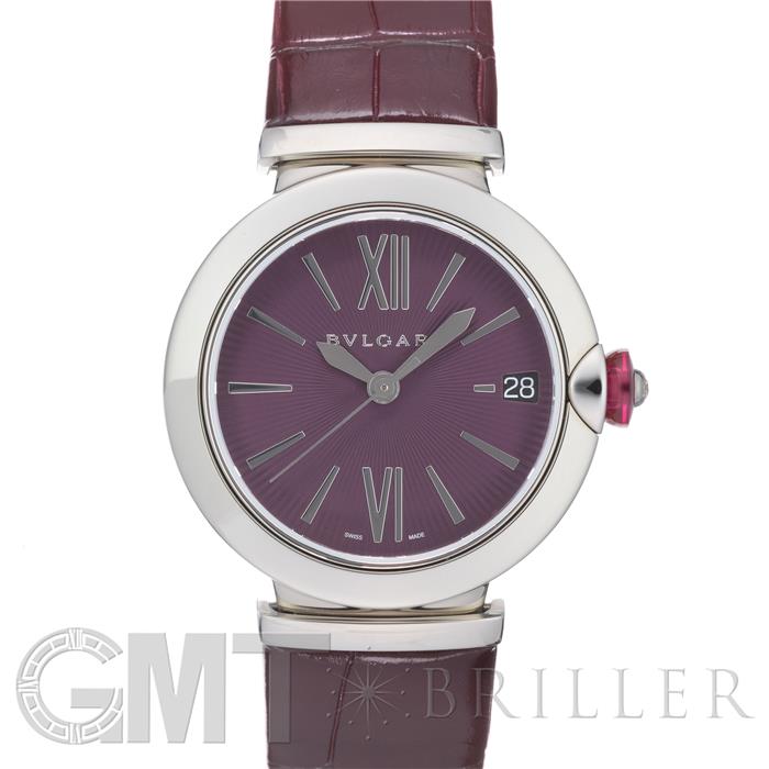 おすすめポイントブルガリ ルチェア 33mm パープル 102495 LU33C7SLD BVLGARI ブルガリのレディースコレクション「ルチェア」より登場したLU33C7SLDは、33mmのステンレススチールケースに、パープルの文字盤を組み合わせた、上品で華やかな自動巻きモデルです。バーインデックスとデイト表示を備えたシンプルなダイヤル、サファイアクリスタル風防やシースルーバックを採用し、ムーブメントの美しさも楽しめます。日常生活防水に対応しており、普段使いにもおすすめのモデルです。BVLGARI 時計の買取り・下取りも行っておりますので、お気軽にご相談ください。ブランドBVLGARI ブルガリ型番102495シリーズルチェア仕 様日付表示/Dateシースルーバック/See-Through backムーブメント自動巻き/Self-winding文字盤色パープル/purple防水性日常生活防水材質（ケース/バンド/ガラス）ステンレススティール/SS・レザー/Leather・サファイヤクリスタルガラス/Sapphire Crystal glassサイズ（幅）33mmサイズ（厚）10mmサイズ（ベルト長）手首周り最大約13-16cmまで対応 ※実寸での計測の為、多少の誤差が生じます。重さ約50g付属品内外箱・国際保証書保 証24ヶ月備 考