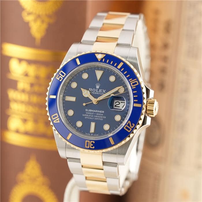 ロレックス サブマリーナーデイト41 126613LB 保証書2021年 付属品完品 ランダムシ...
