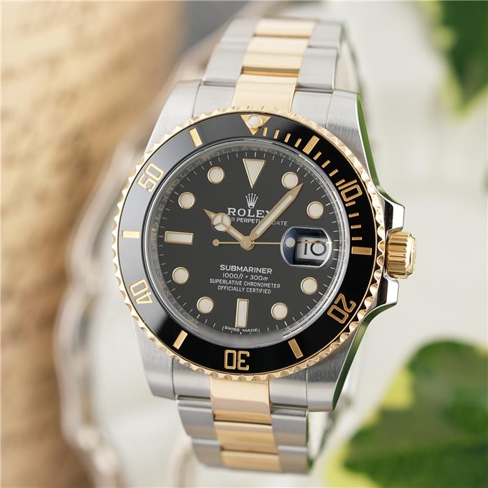 ロレックス サブマリーナーデイト 116613LN 保証書2018年 付属品完品 ランダムシリ...