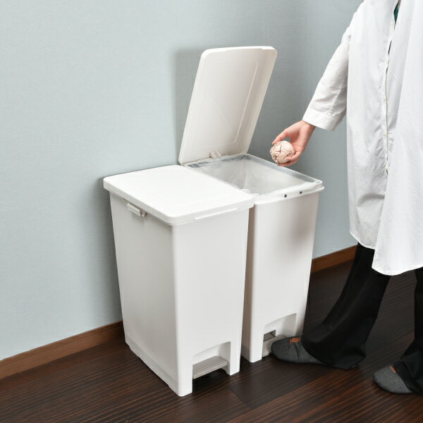 ゴミ箱 おしゃれ 45リットル キッチン 45l ダストボックス 分別 臭わない 中身見えない 大きい おむつ ふた付き ペダル式 ゴミ袋ホルダー リビング ペット いたずら 防止 キャスター付き 約幅30cm 蓋つき 防臭 大容量 スリム 北欧 アスベル( エバンペダルペール 45L ) [2]