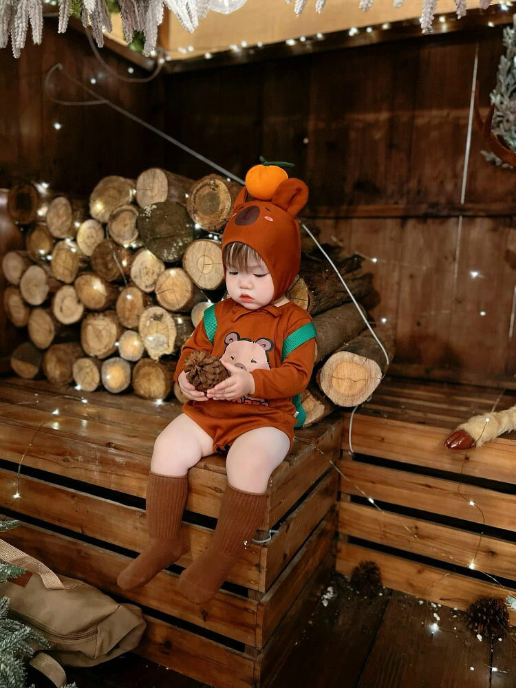 gnsショップのロンパース ベビー ハロウィン 衣装 子供 カピバラ 赤ちゃん 出産祝い 新生児 長袖 男の子 女の子 かぼちゃ コスプレ 衣装 おもしろ仮装 ハロウィーン仮装 ベビー キッズ 可愛い 着ぐるみ プレゼント バッグ付き パーティー Halloween コスプレ 66/73/80/90｜アングル2