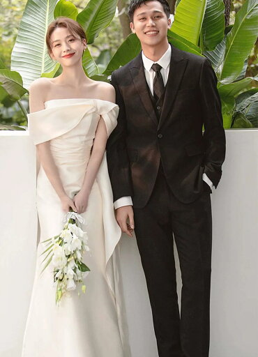 花嫁ドレス ウエディングドレス オフショルダー 袖あり 海外挙式 オフショル 結婚式 前撮りドレス ウエディング ドレス 床付き 披露宴 二次会 スレンダーライン ロケーションフォト 撮影 写真撮り マキシ丈 フォトウェディング イブニングドレス 編み上げ 大きいサイズ