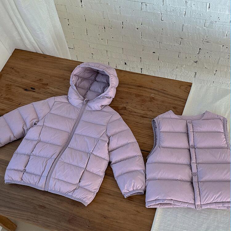 キッズ ダウンジャケット 男の子 女の子 韓国子供服 ダウン アウター オーバー 冬服 秋冬 子ども服 小学生 子供 ダウンベスト キッズ ダウンコート 90%ダウン ガールズ ボーイズ ダウンベスト フード付き 通学 かわいい 子ども 冬用 中学生 兄妹 姉弟 お出かけ 防寒 コート 3