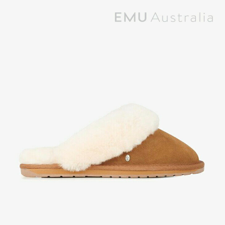 DISCRIPTION&nbsp;&nbsp;-製品説明- EMU Australiaのシューズは品質にこだわった素材を使用しています。 上質のスエードと肉厚なシープスキンでもこもこやわらかい履き心地です。 ムートン(シープスキン)は吸湿・放湿に優れているため、寒い日は温かく包み込み、暖かい日は汗などの水分を吸湿し、外に逃がす効果があり蒸れにくく快適に過ごせます。 ルームシューズ（スリッパ）として、またアウトソールは外出もできるようにラバーを使用し丈夫に仕上げています。 定番のブラック/ベージュ/グレーが人気 サイズもユニセックスで22cm～28cmまで1cm刻みの計7サイズです。 ≪アッパー素材≫　　スエード/シープスキン ≪アウトソール≫　　TPR　　 ≪ヒールの高さ≫　　約1.5cm　　　　　 ・注意事項 こちらの商品は実店舗からの取り寄せの在庫も含む為、次のような事がある場合がございます。 ※1.靴箱の破損や色あせ ※2.靴箱内の包装用紙破れ、商品タグなどが無い状態 ※3.製造上のボンドの付着 尚、実店舗から取り寄せの商品は検品を行って販売可能な商品であります。 その為、商品の状態はお任せ頂けますよう予めご了承下さい。 メーカー希望小売価格はメーカーカタログに基づいて掲載しています