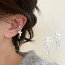 レースアップリボンイヤーカフ イヤーカフ リボン ペア 両耳用 耳アクセサリー マット 大人かわいい ガーリー 華やか おでかけ 女子会 プレゼント お揃い 学生 レディース 結婚式 フォーマル オフィス 韓国ファッション