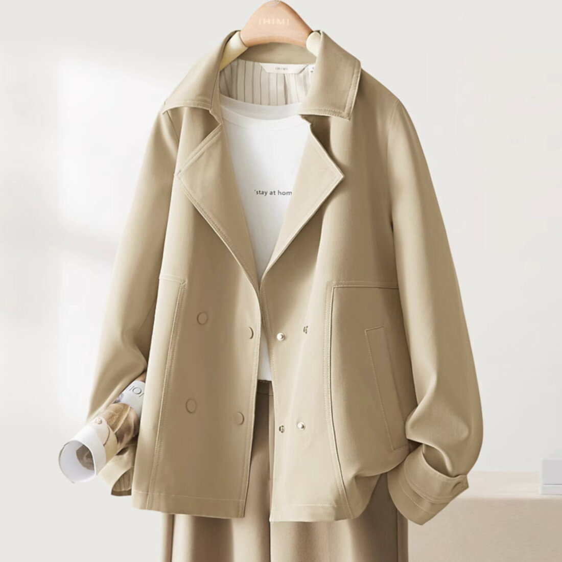 マットな生地感のカジュアルコート コート ショート丈 カジュアル きれいめ オーバーサイズ ゆったり メンズライク OL 通勤コーデ 学生 通学 レディース 冬