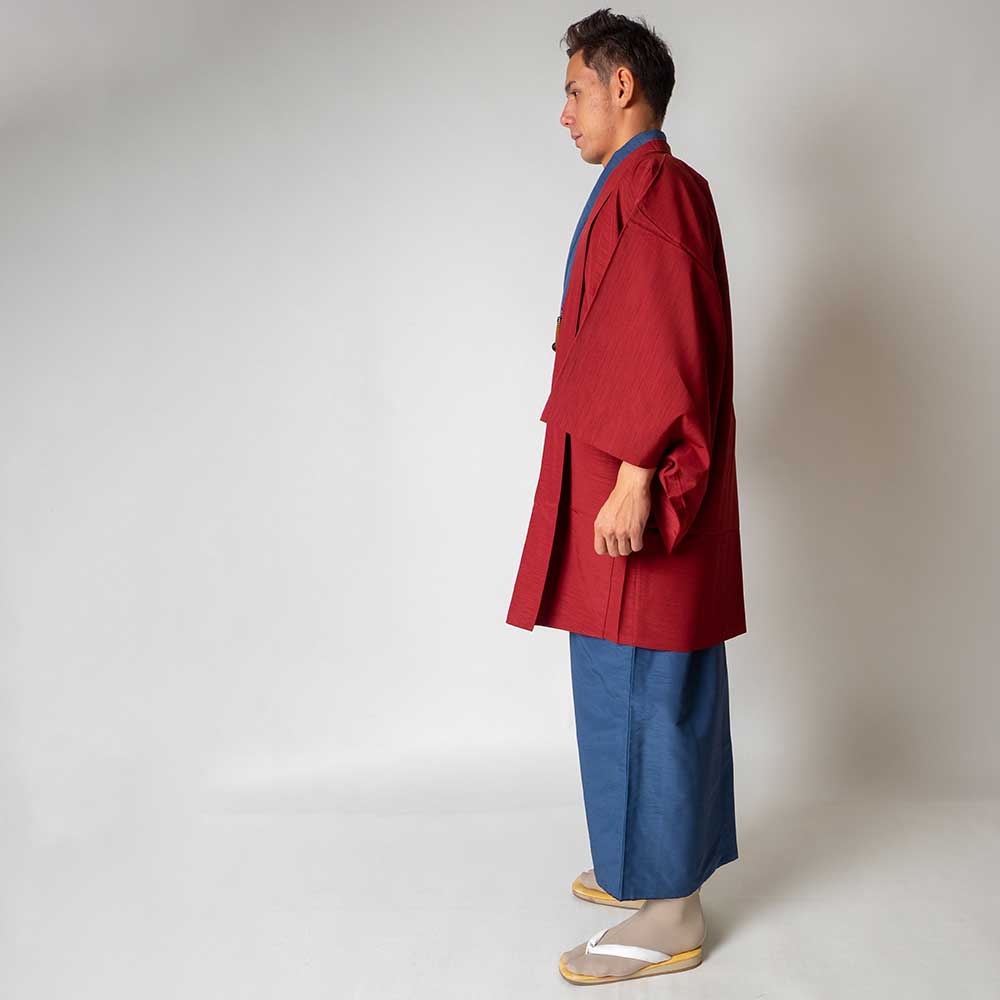 往復送料弊社負担 【レンタル】メンズ着物アンサンブル【対応身長175cm～185cm】【 LLサイズ】フルセットー着物ブルー×羽織レッド 着流し 羽織 パパ着物 父親 春 秋 冬 着付け簡単 おしゃれ着 カジュアル 貸衣装 レンタル衣裳 七五三 お正月 初詣 旅行 食事会 レンタ
