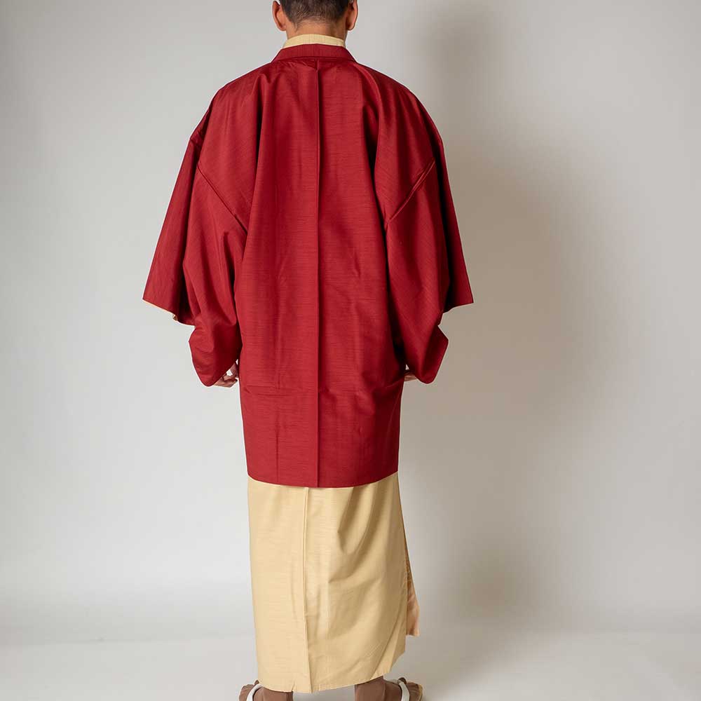 往復送料弊社負担 【レンタル】メンズ着物アンサンブル【対応身長160cm～170cm】【 Sサイズ】フルセットー着物アイボリー×羽織レッド 着流し 羽織 パパ着物 父親 春 秋 冬 着付け簡単 おしゃれ着 カジュアル 貸衣装 レンタル衣裳 七五三 お正月 初詣 旅行 食事会 レ