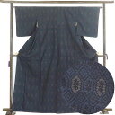 【中古】紬 リサイクル着物 身丈165cm 裄64cm 前幅23cm 後幅30cm 袖丈49cm 正絹(シルク) レディース 袷仕立 秋冬春用 紺地 裄Mサイズ...