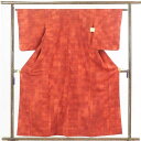 【中古】紬 リサイクル着物 身丈158cm 裄63cm 前幅24cm 後幅28.5cm 袖丈52cm 正絹(シルク) レディース 袷仕立 秋冬春用 赤地 裄Mサ...