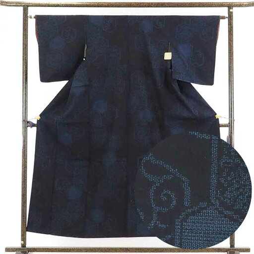 【FashionTheSale10%OFF】【中古】紬 リサイクル着物 身丈155cm 裄63cm 前幅25cm 後幅29.5cm 袖丈49cm 正絹(シルク) レディース 袷仕立 秋冬春用 紺地 裄Mサイズ 未使用品 リユース 【FashionTheSale10%OFF】【中古】紬 リサイクル着物 身丈155cm 裄63cm 前幅25cm 後幅29.5cm 袖丈49cm 正絹(シルク) レディース 袷仕立 秋冬春用 紺地 裄Mサイズ 未使用品 リユース