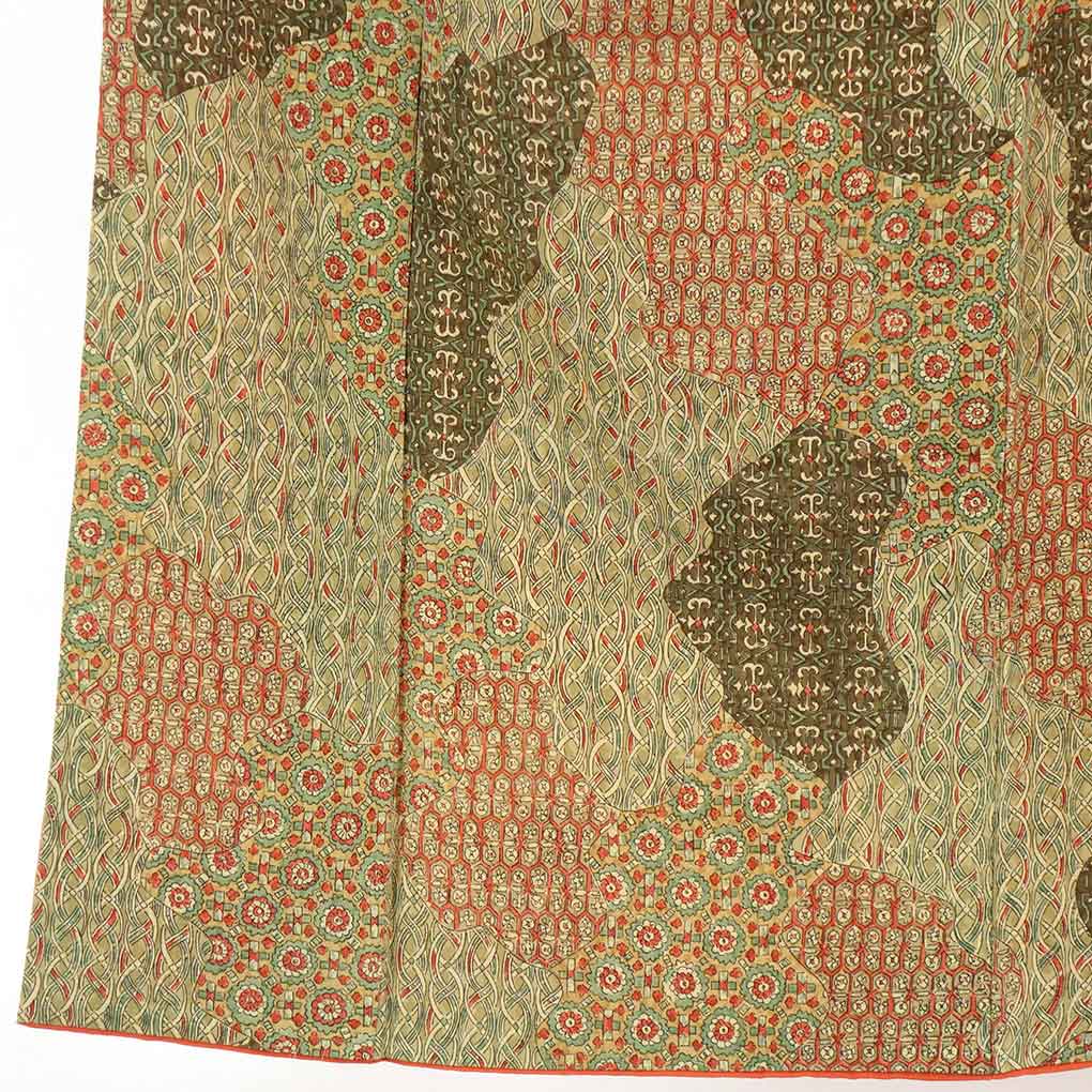 【中古】小紋 リサイクル着物 身丈152cm 裄64cm 前幅26cm 後幅30cm 袖丈46cm 正絹（シルク） レディース 袷仕立 秋冬春用 茶色 裄Mサイズ 美品 リユース