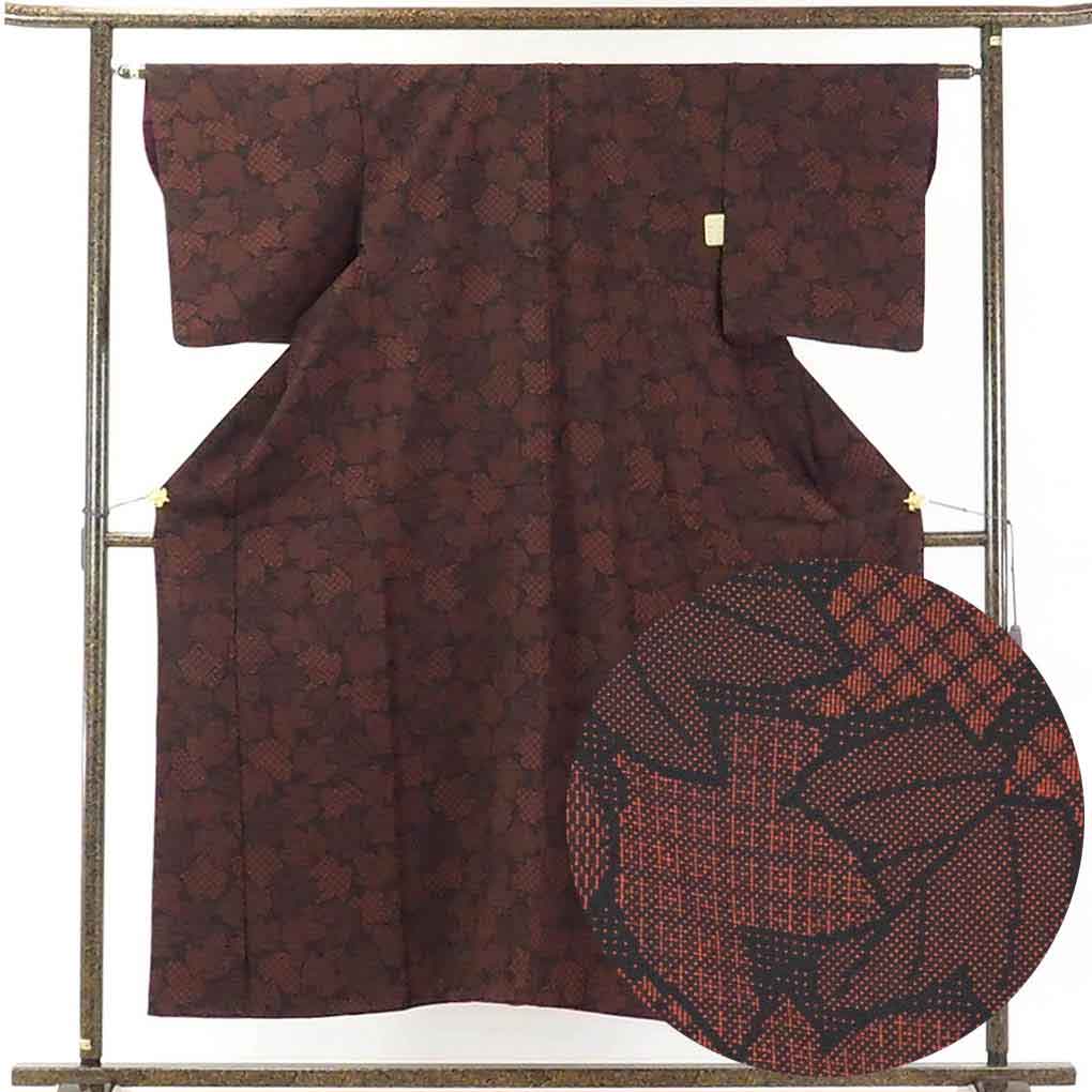 【中古】紬 リサイクル着物 身丈155cm 裄62cm 前幅24.5cm 後幅29.5cm 袖丈48cm 正絹(シルク) レディース 袷仕立 秋冬春用 黒地 裄Sサイズ 美品 リユース